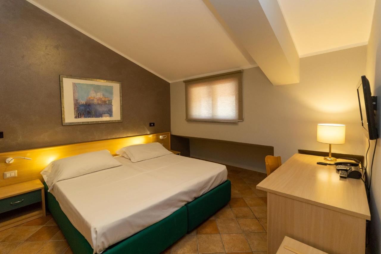 Hotel Federica Riace Marina Exterior photo