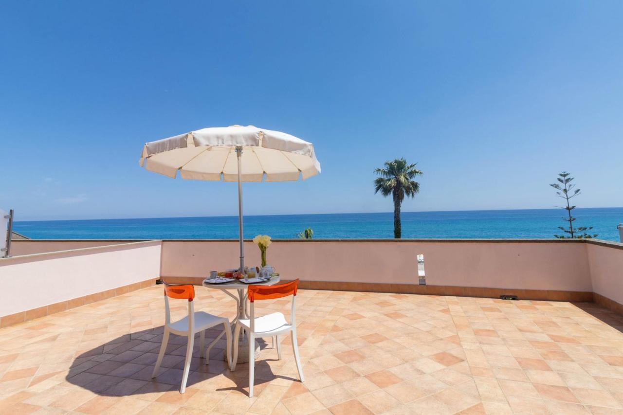 Hotel Federica Riace Marina Exterior photo