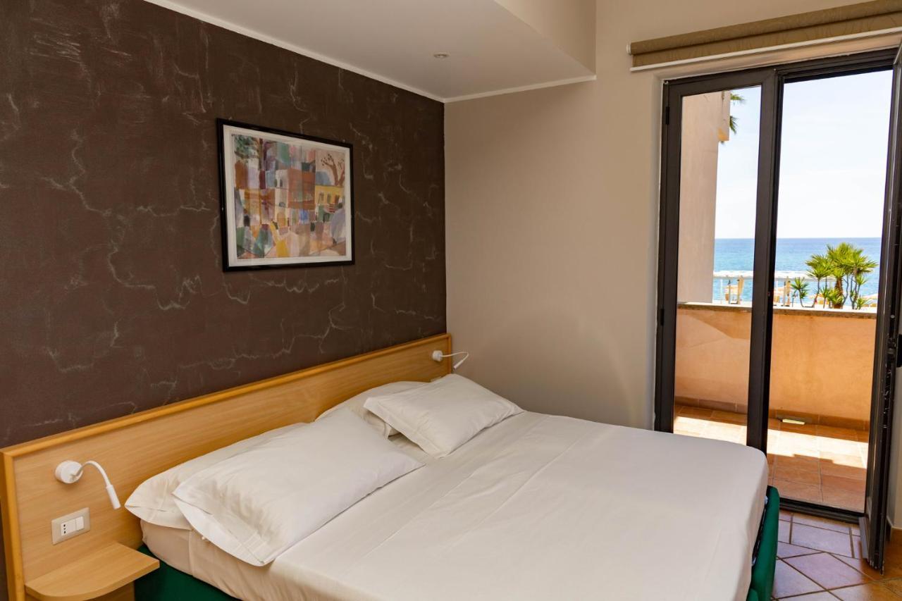 Hotel Federica Riace Marina Exterior photo