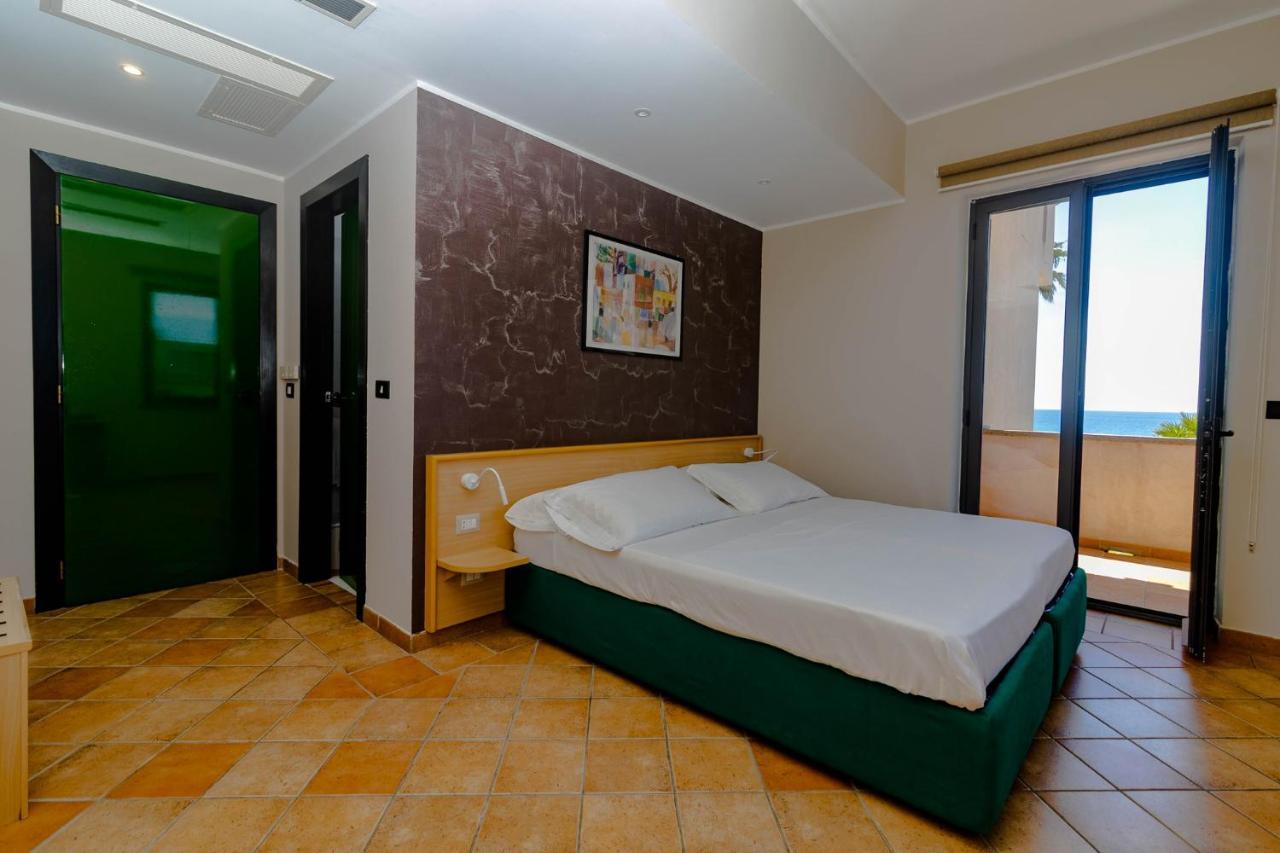 Hotel Federica Riace Marina Exterior photo