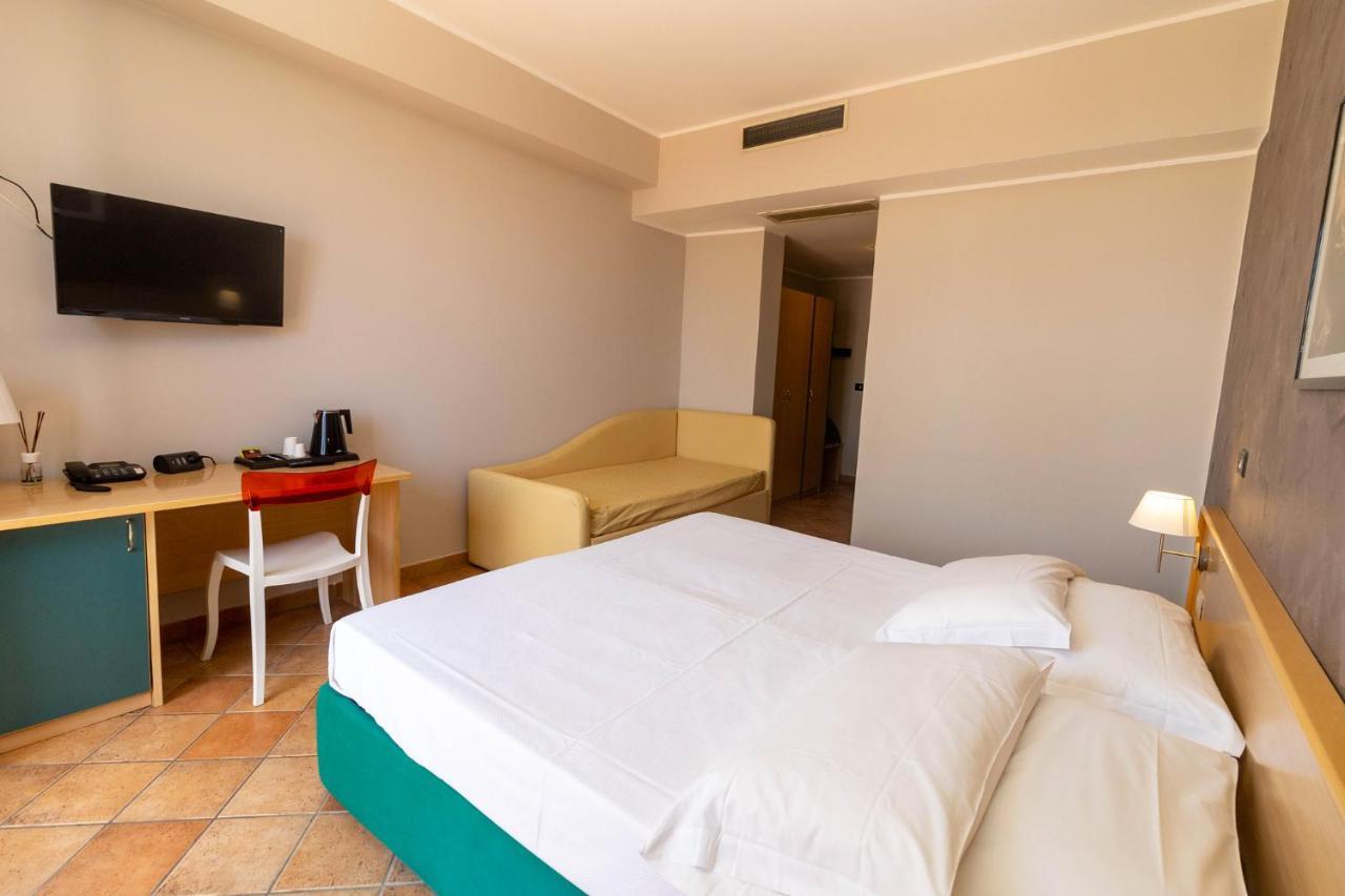 Hotel Federica Riace Marina Exterior photo