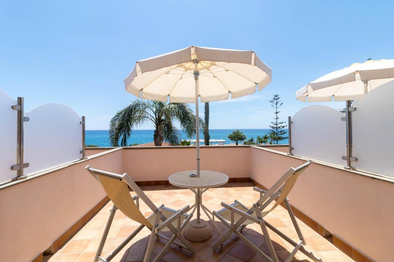 Hotel Federica Riace Marina Exterior photo