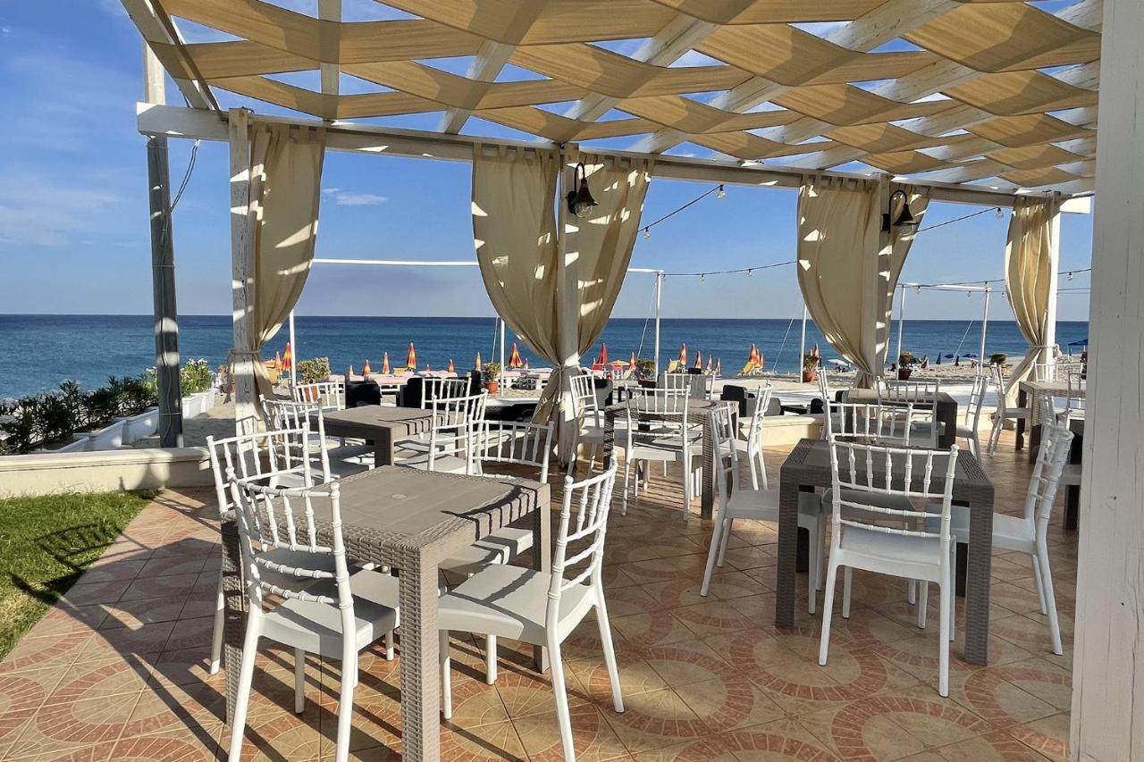 Hotel Federica Riace Marina Exterior photo