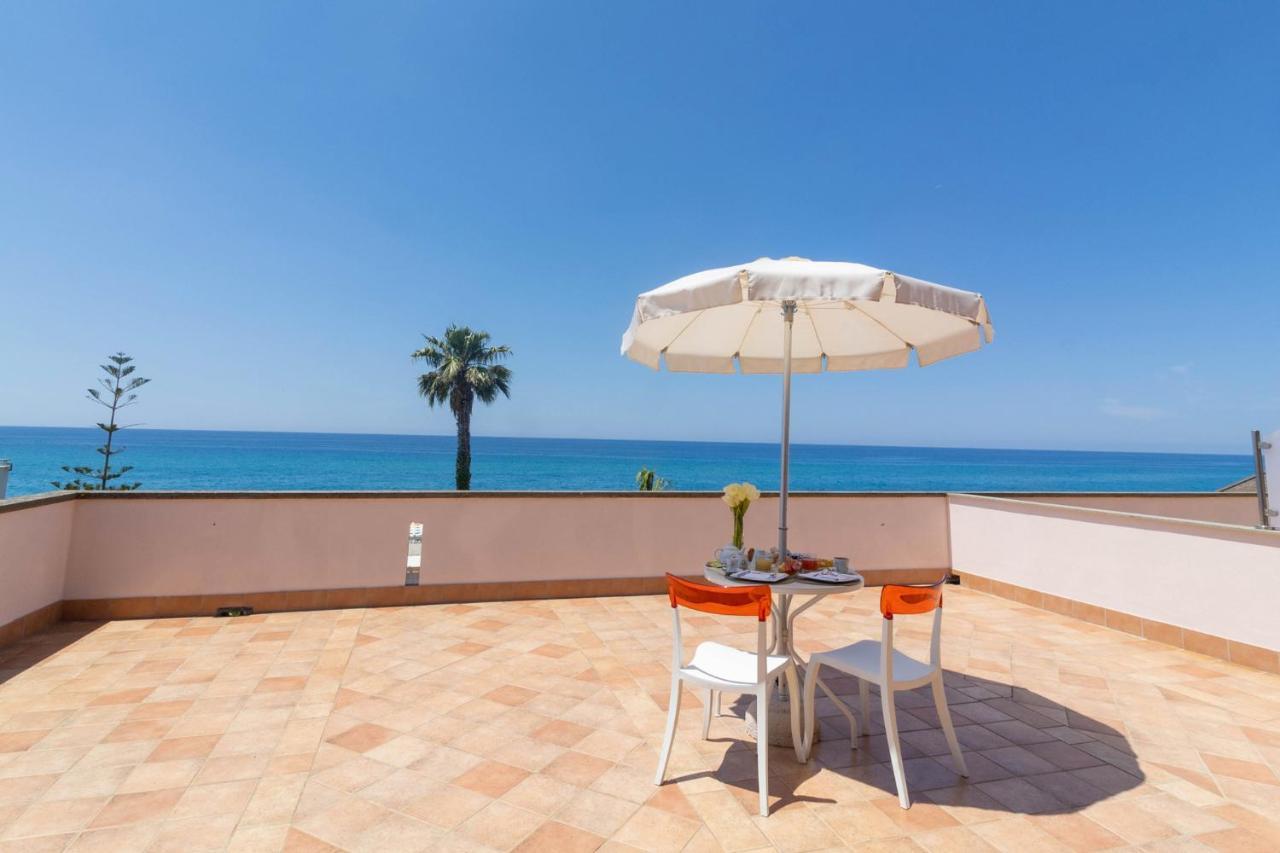 Hotel Federica Riace Marina Exterior photo